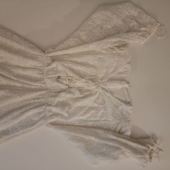 Ministry Of Style Floral Lace Playsuit Romper - Picture 7 of 13